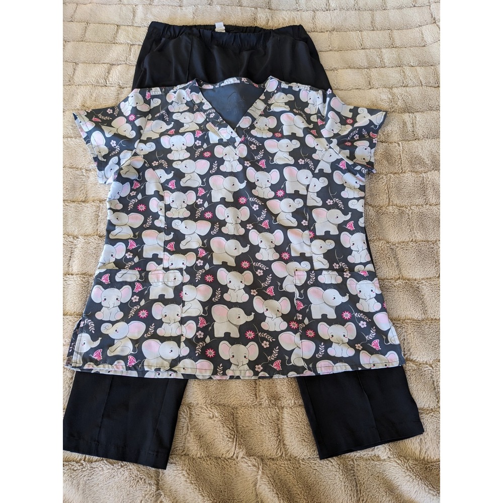 Maevn Women Scrub Set Large Gray Elephant Print V-Neck Top & Black Pants
